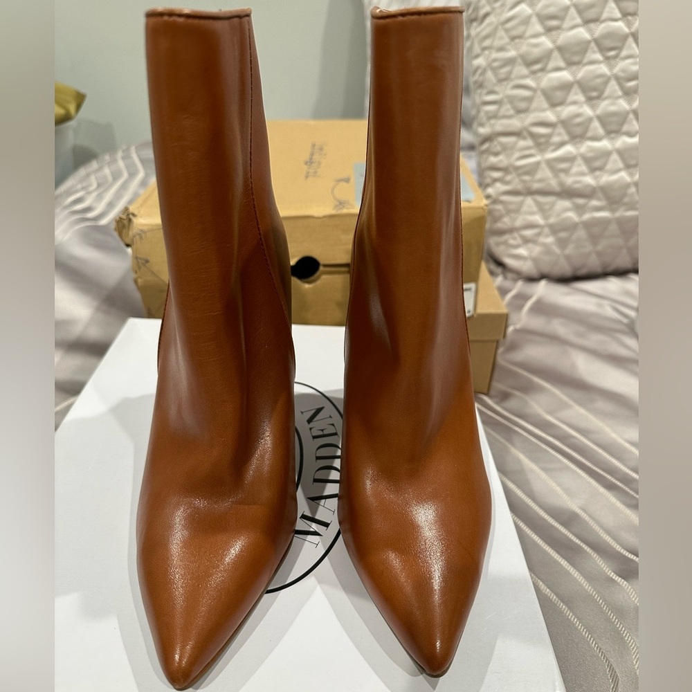 Steve Madden Trista Leather Booties